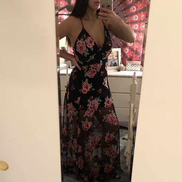 Prom dress size medium black with flowers - Picture 4 of 6